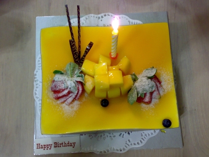01-mango-birthday-cake