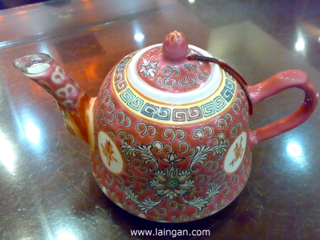 chinese-porcelain-teapot